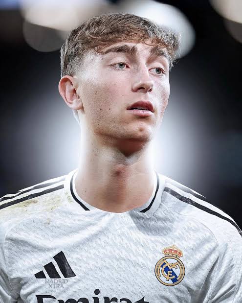 Dean Huijsen Bio, family, net worth